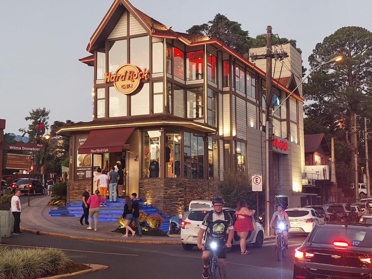 Roloff Praca Das Rosas Gramado Buitenkant foto